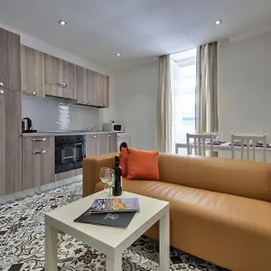 Central Two Bedroom La Valette